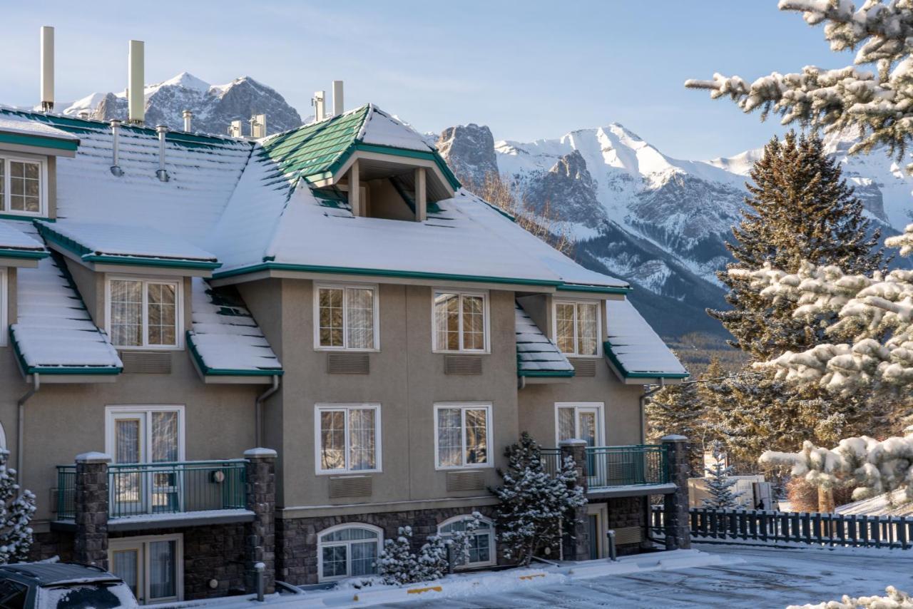 Pocaterra Inn & Waterslide Canmore Exteriér fotografie