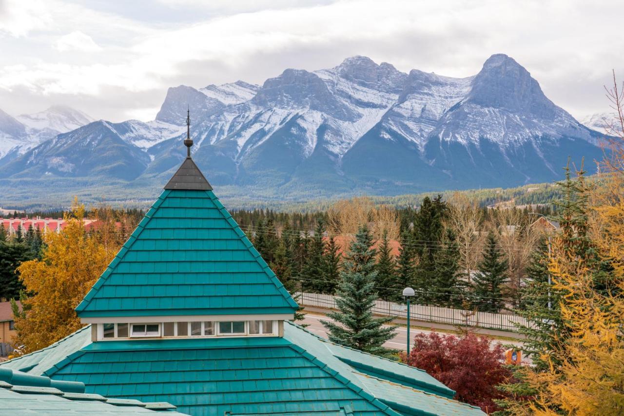 Pocaterra Inn & Waterslide Canmore Exteriér fotografie